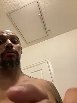 faces818 online show from April 18, 7:54 am