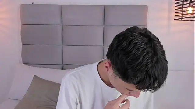 JoshClaarktt online show from April 23, 4:17 am