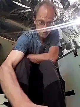 Quebec46 online show from April 21, 5:52 pm