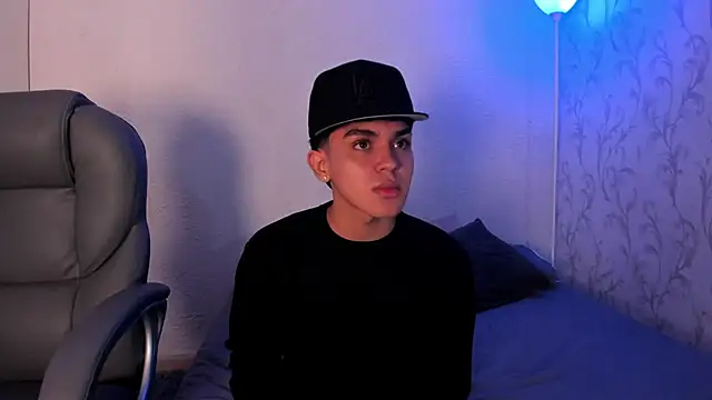  TaylorBlack online show from December 16, 11:28 am