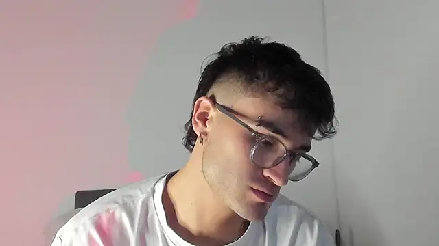 charlie dicker online show from February 13, 11:32 pm