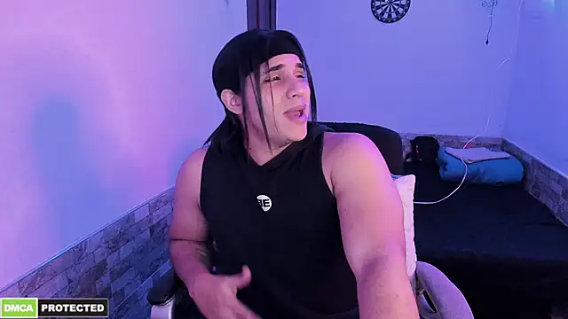 latinboyfit online show from March 4, 10:55 am