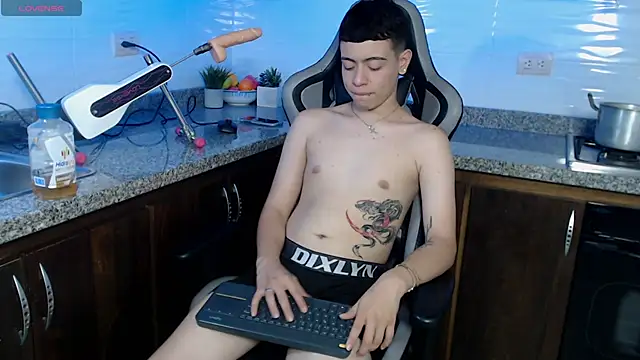 alex xhunter online show from April 23, 7:49 pm