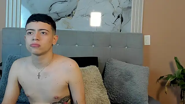 alex xhunter online show from April 19, 7:16 pm