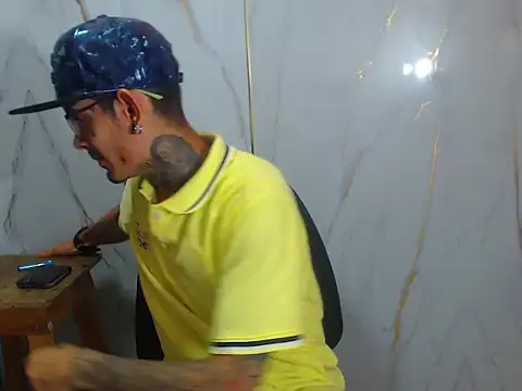 Boy tatto77 online show from April 3, 12:18 am