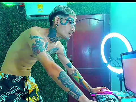 Boy tatto77 online show from March 10, 1:06 pm