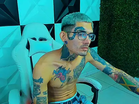 Boy tatto77 online show from January 17, 6:00 pm