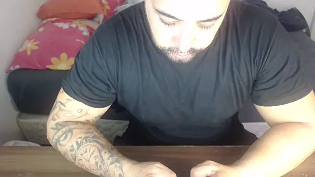 drlluis online show from February 25, 3:57 pm