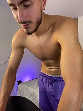 LIAM COLT online show from April 4, 5:32 pm