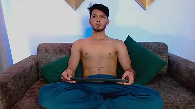 HarryFosster online show from April 24, 6:32 pm