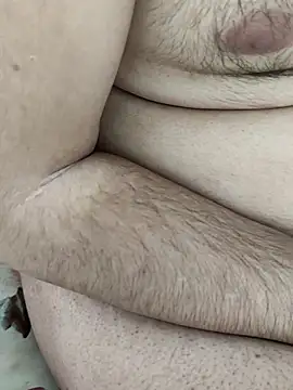 Mm7oon nek online show from March 9, 9:42 pm