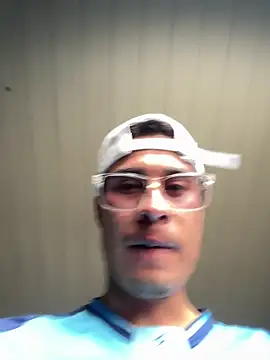 Latin Paisa Boy online show from April 23, 6:32 pm