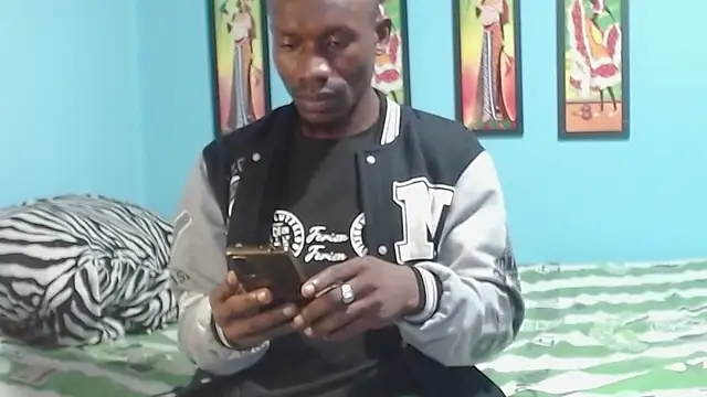 miltonjjakee online show from December 23, 2:31 am