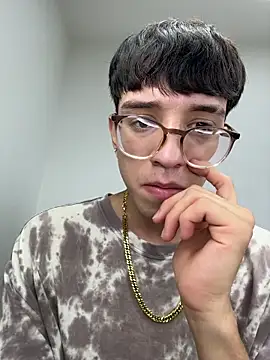 ArthurDavies  online show from January 17, 6:38 am