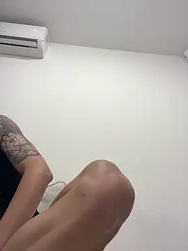 nanda108520 online show from April 21, 9:59 am