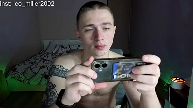 LEO  MILLER online show from April 23, 1:32 am