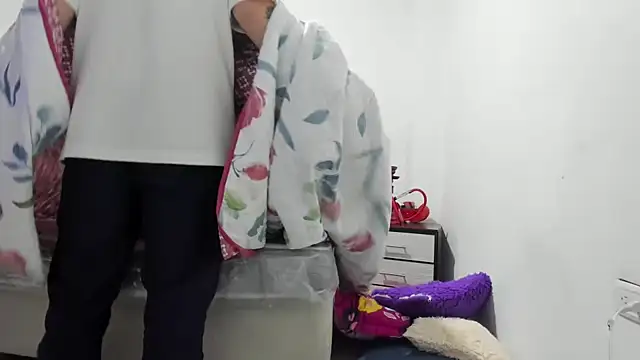 Liam saint online show from April 23, 12:20 pm