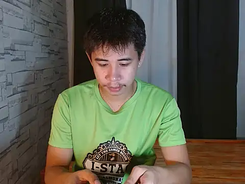 urdreamcock online show from April 11, 1:25 pm