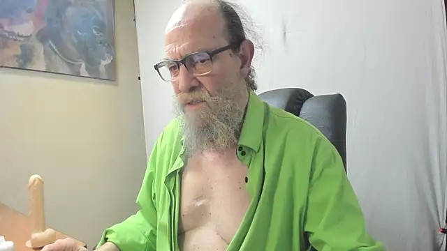 Uncle Hottie online show from February 24, 9:15 pm