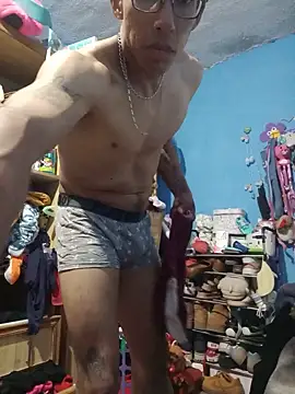 expiredacount666 online show from July 5, 9:05 am