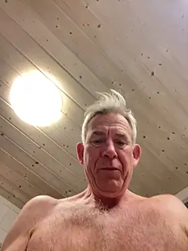 Pierre4tjyxx online show from April 1, 3:30 am