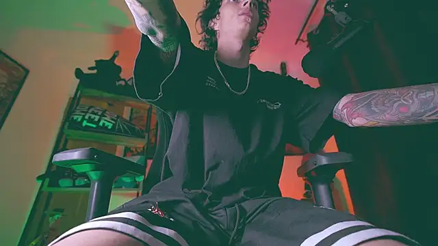 Olliver   y online show from July 8, 12:25 am