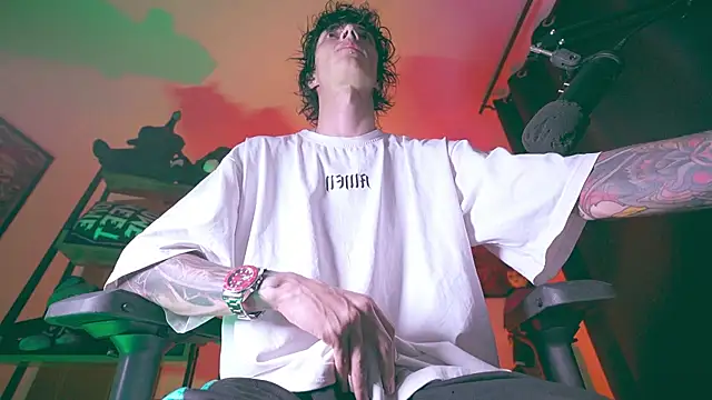 Olliver   y online show from July 9, 1:32 am