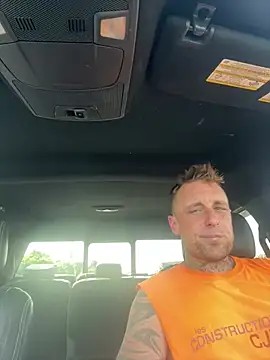 WIDBIGWHITECOCK online show from July 6, 9:37 pm