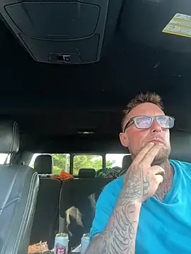WIDBIGWHITECOCK online show from July 3, 9:28 pm