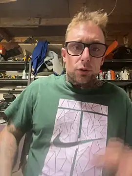 WIDBIGWHITECOCK online show from July 31, 5:29 am