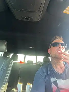 WIDBIGWHITECOCK online show from July 4, 9:51 pm