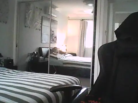 loudandproud online show from February 10, 7:02 am