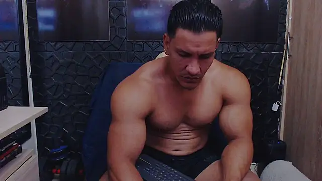 viktor herrera online show from April 20, 6:43 pm