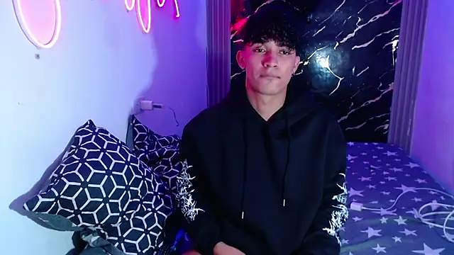 jamescurly00 online show from March 16, 6:39 am