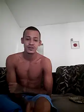 Magrinhodelicia011 online show from March 27, 4:41 pm