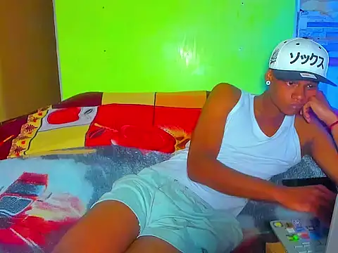 aunstin mohamme online show from April 4, 1:02 am