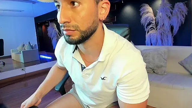 Dylann Carter online show from February 7, 8:14 pm