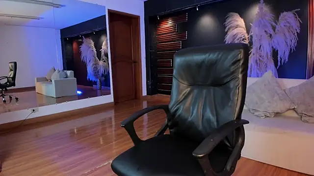 Dylann Carter online show from February 10, 8:13 pm