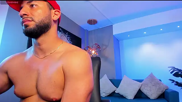 Dylann Carter online show from February 14, 8:59 pm