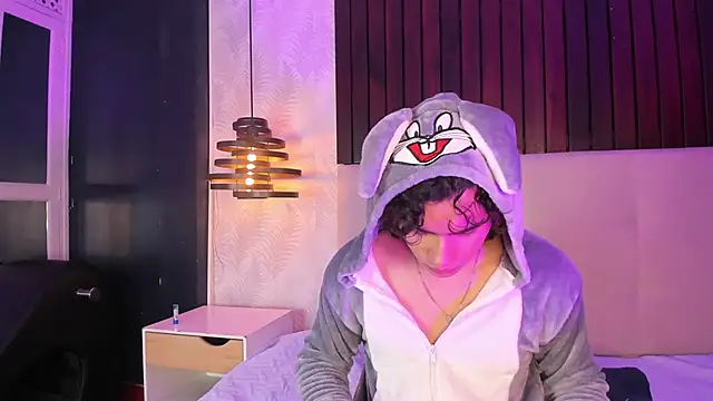 Fran Smiths online show from February 20, 8:21 pm