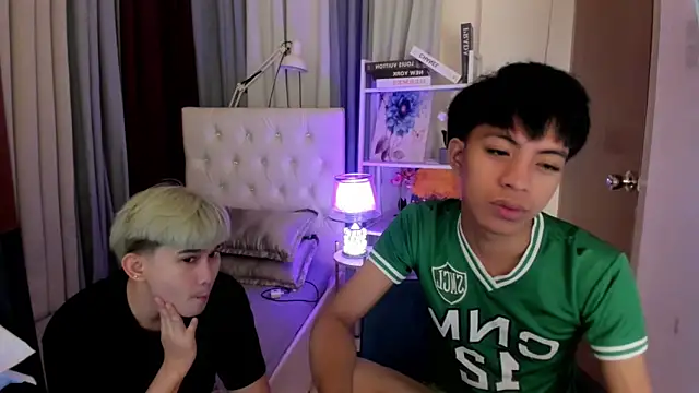 davincihugecock online show from April 21, 5:30 pm