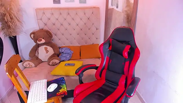 noah sthone online show from February 13, 6:52 am