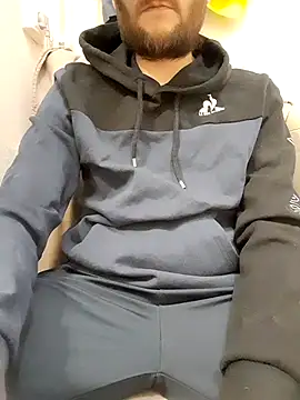 80julien online show from February 5, 12:06 am