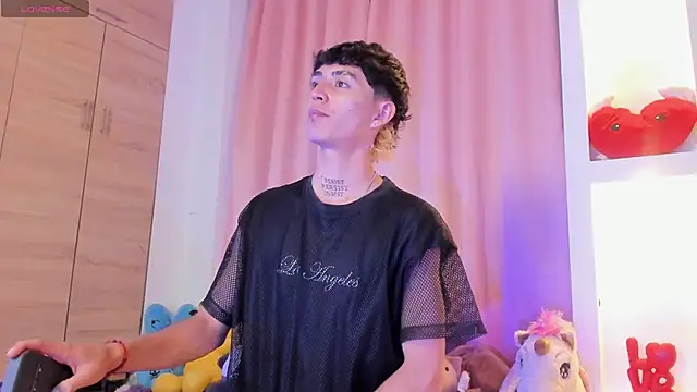 Maiky Cooper01 online show from April 26, 11:56 pm