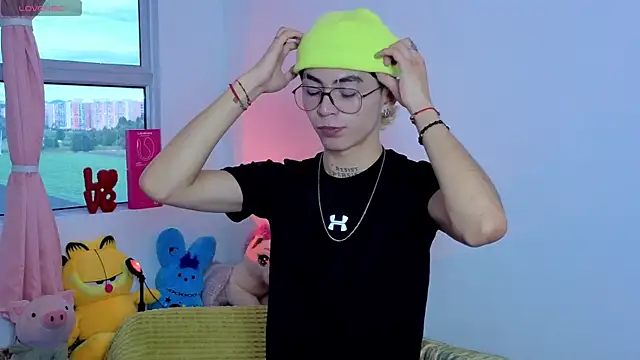 Maiky Cooper01 online show from April 6, 9:59 pm