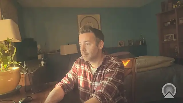 chrisw8140 online show from April 20, 12:35 am