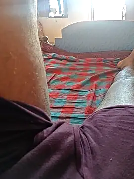 modelSpidy online show from April 13, 9:10 am