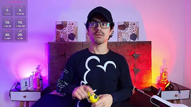 Ethan Briggs  online show from July 24, 3:47 am