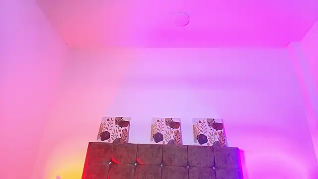 Ethan Briggs  online show from July 29, 3:49 am