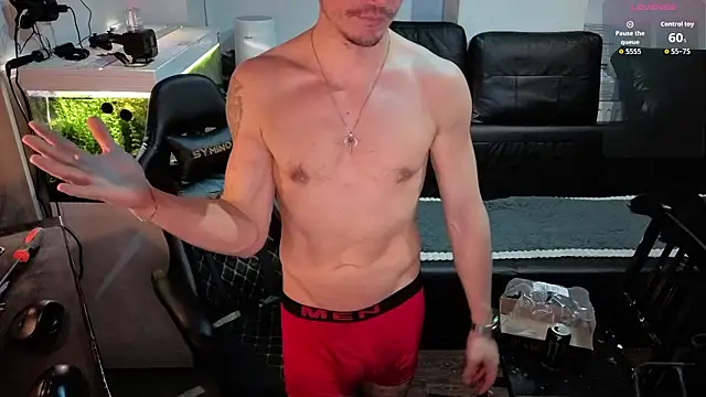 Rayzel White online show from February 2, 9:45 pm